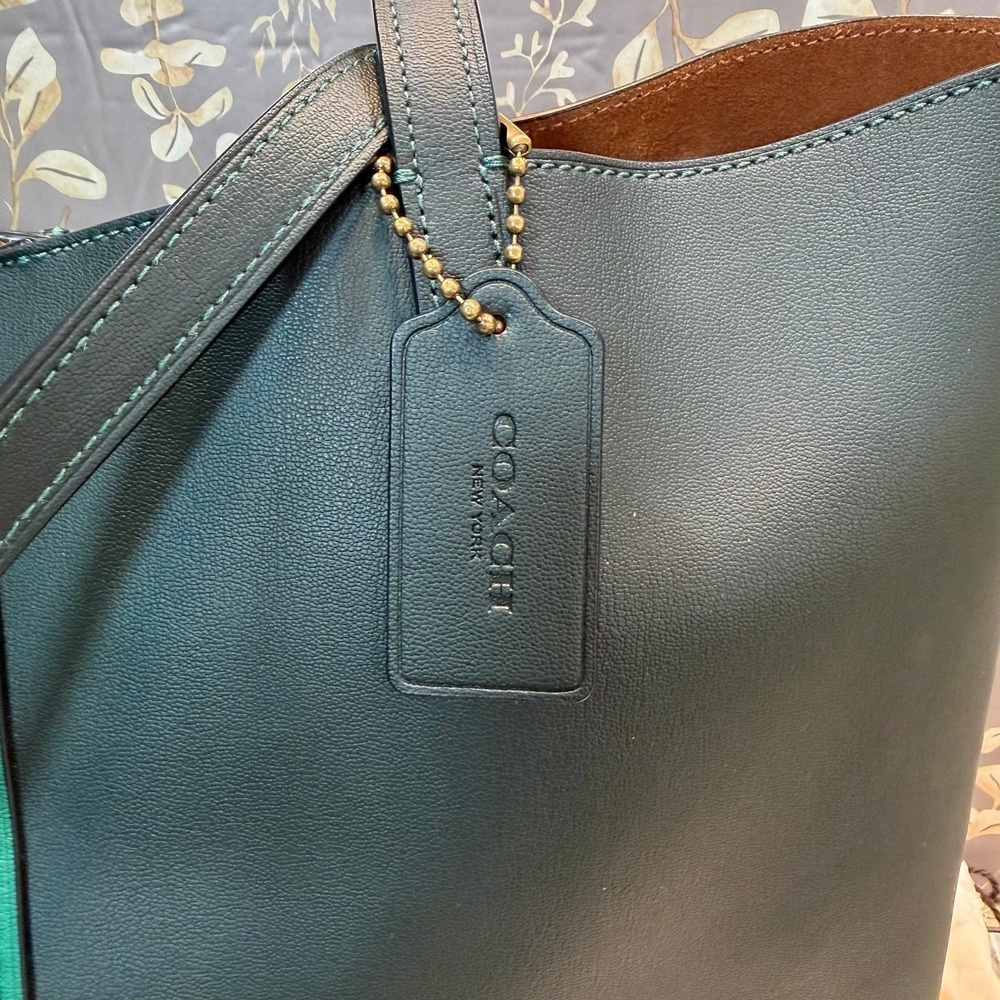 Coach Nomad Tote in Green Multi North Tote Colorblock - Picture 6 of 11